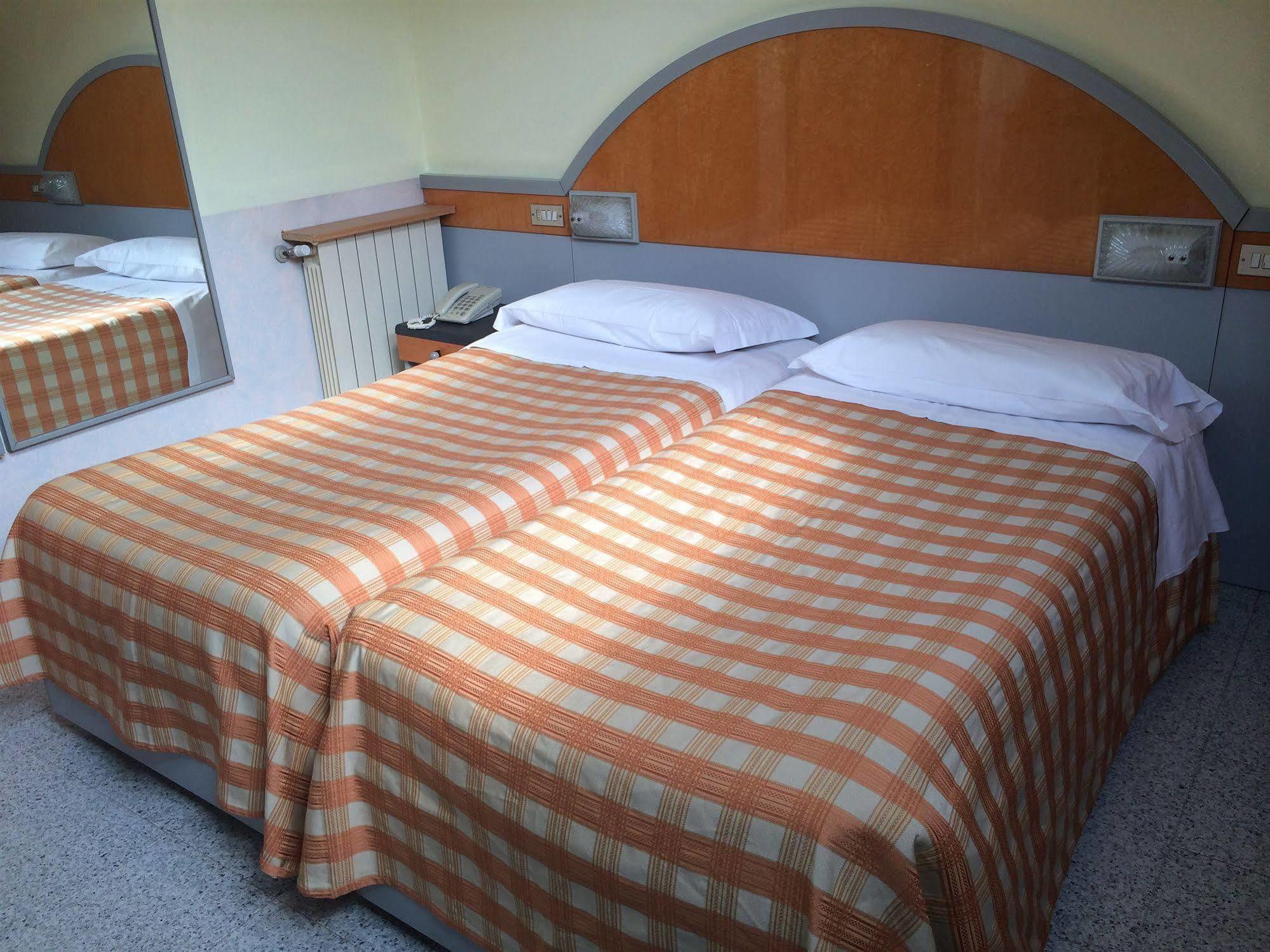 Hotel Mazzini Letojanni Exteriör bild